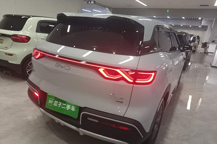 Used BYD Yuan UP 2025 Intelligent Driving Version 401 KM Dynamic Edition Rear Right 45 Deg