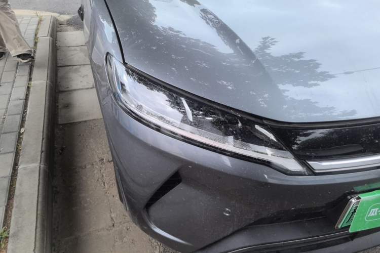 Used BYD Yuan UP 2025 Intelligent Driving Version 401 KM Dynamic Edition Right Front Headlight