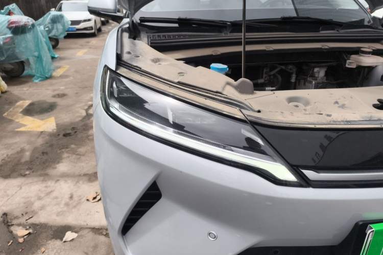 Used BYD Yuan UP 2025 Intelligent Driving Version 401 KM Dynamic Edition Right Front Headlight