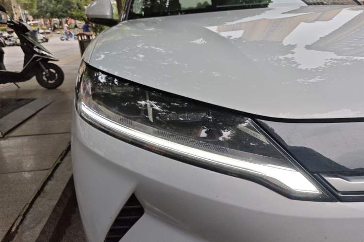 Used BYD Yuan UP 2025 Intelligent Driving Version 401 KM Dynamic Edition Right Front Headlight