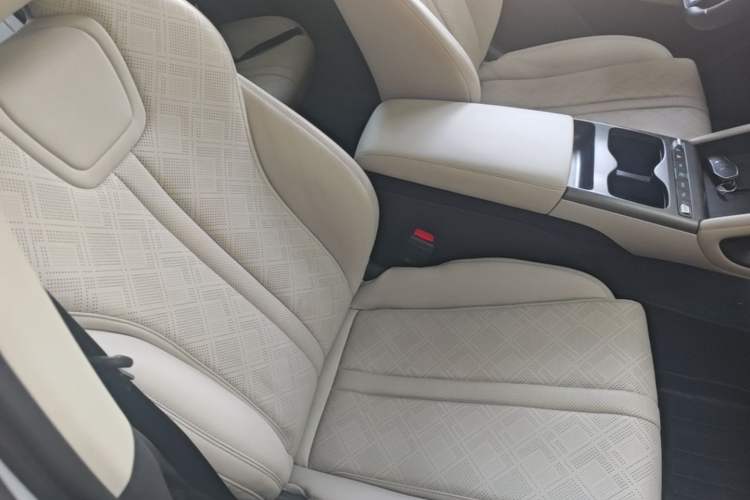 Used BYD Yuan UP 2025 Intelligent Driving Version 401 km Leading Edition Right Front Seat