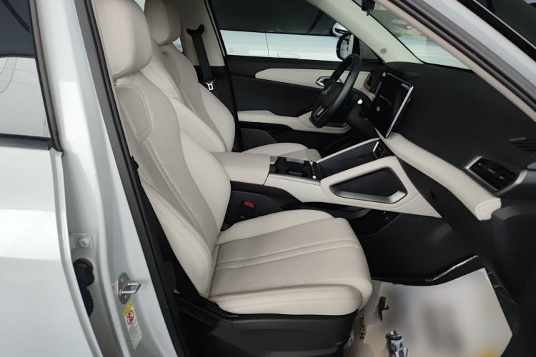 Used BYD Yuan UP 2025 Intelligent Driving Version 401 km Leading Edition Right Front Seat