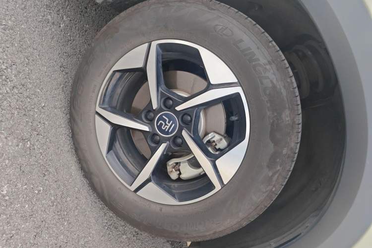 Used BYD Yuan UP 2025 Intelligent Driving Version 401 km Leading Edition Right Front Wheel Hub