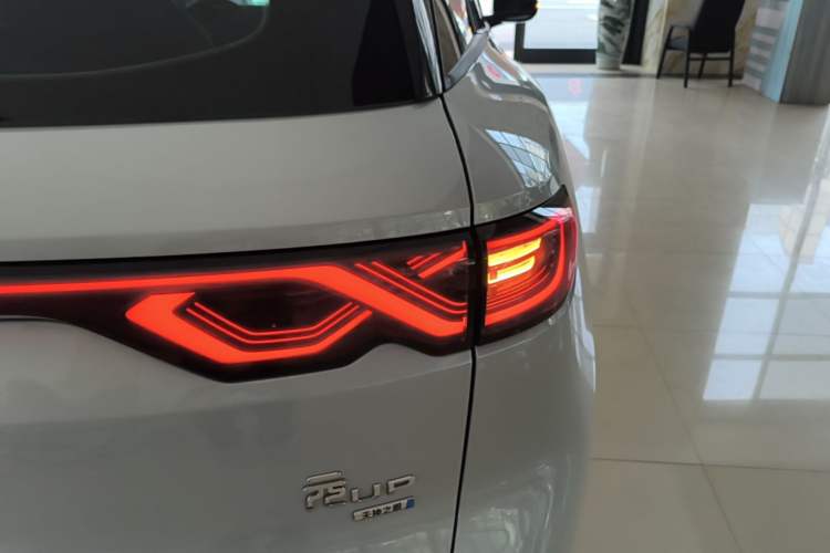 Used BYD Yuan UP 2025 Intelligent Driving Version 401 KM Dynamic Edition Right Rear Taillight