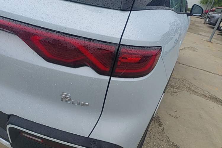Used BYD Yuan UP 2025 Model 301KM Leading Version Right Rear Taillight