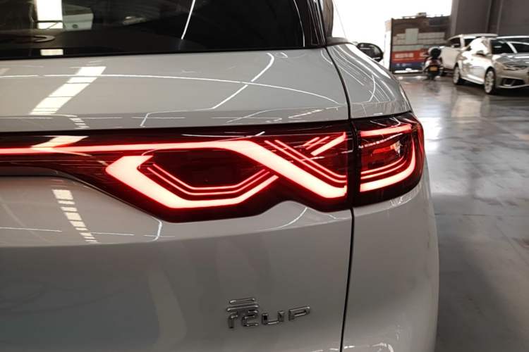 Used BYD Yuan UP 2025 Model 301KM Leading Version Right Rear Taillight