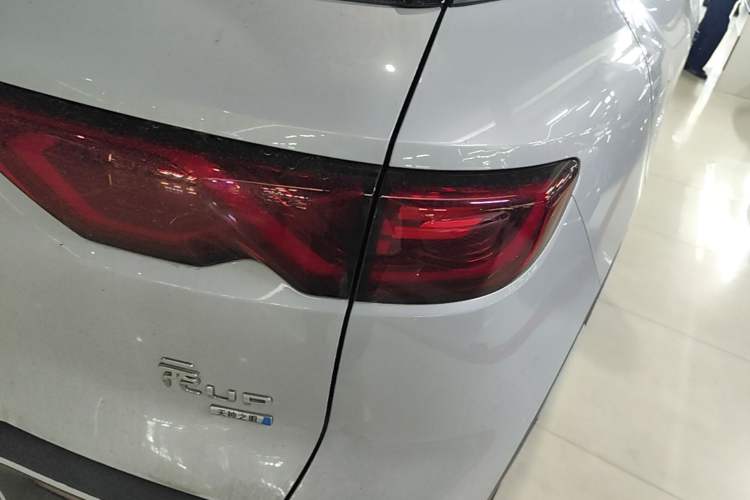 Used BYD Yuan UP 2025 Intelligent Driving Version 401 KM Dynamic Edition Right Rear Taillight
