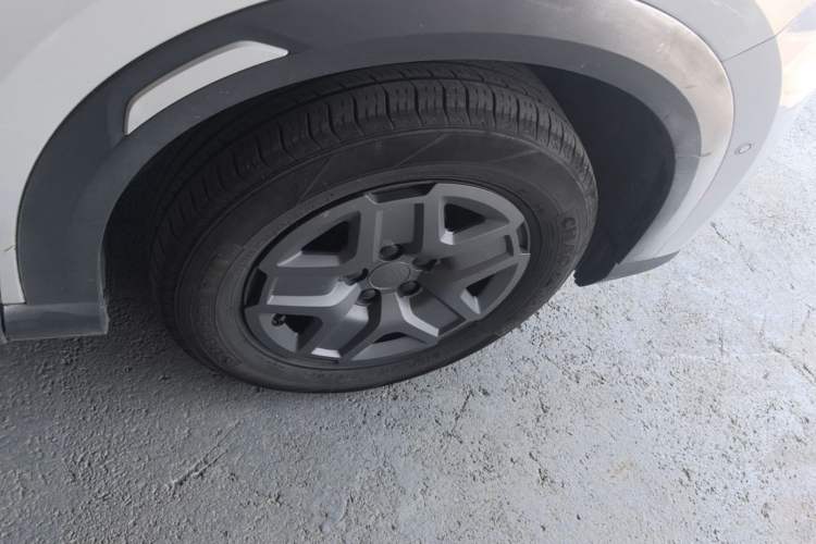 Used BYD Yuan UP 2025 Intelligent Driving Version 401 KM Dynamic Edition Right Rear Wheel Hub