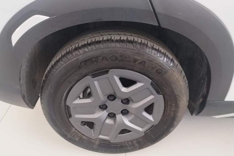 Used BYD Yuan UP 2025 Intelligent Driving Version 401 KM Dynamic Edition Right Rear Wheel Hub