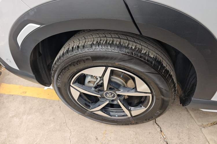 Used BYD Yuan UP 2025 Intelligent Driving Version 401 km Beyond-Range Edition Right Rear Wheel Hub