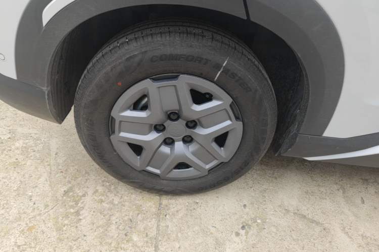 Used BYD Yuan UP 2025 Intelligent Driving Version 401 KM Dynamic Edition Right Rear Wheel Hub