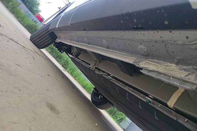 Used BYD Yuan UP 2025 Model 301KM Leading Version Right Side Sill