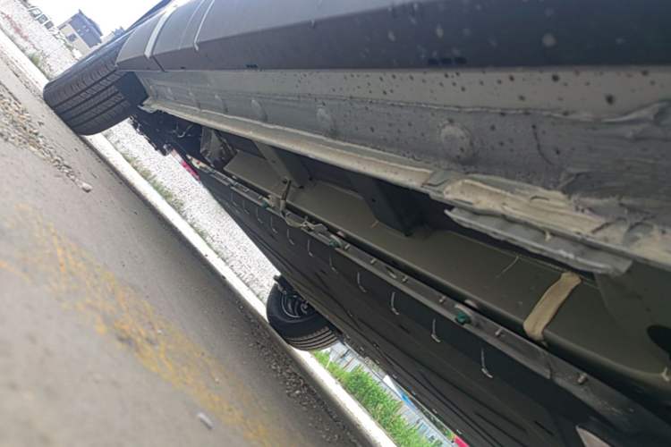 Used BYD Yuan UP 2025 Model 301KM Leading Version Right Side Sill