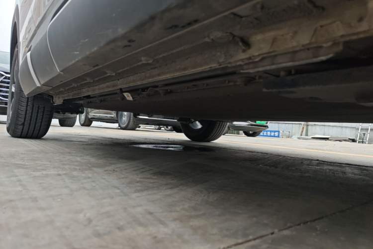 Used BYD Yuan UP 2025 Intelligent Driving Version 401 km Leading Edition Right Side Sill