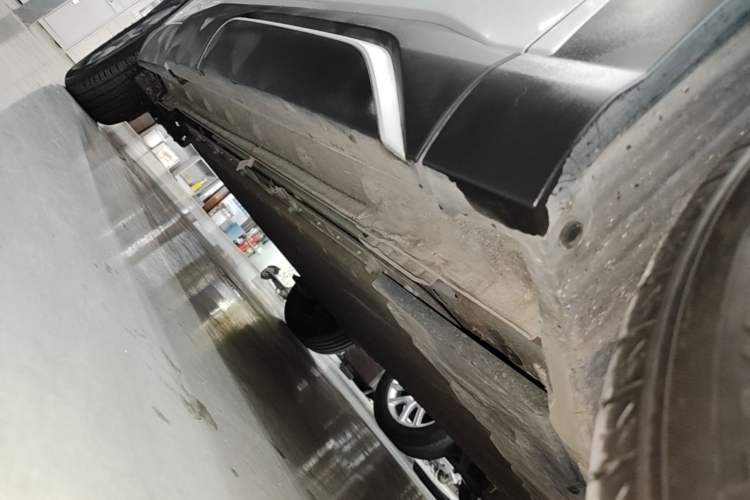 Used BYD Yuan UP 2025 Intelligent Driving Version 401 KM Dynamic Edition Right Side Sill