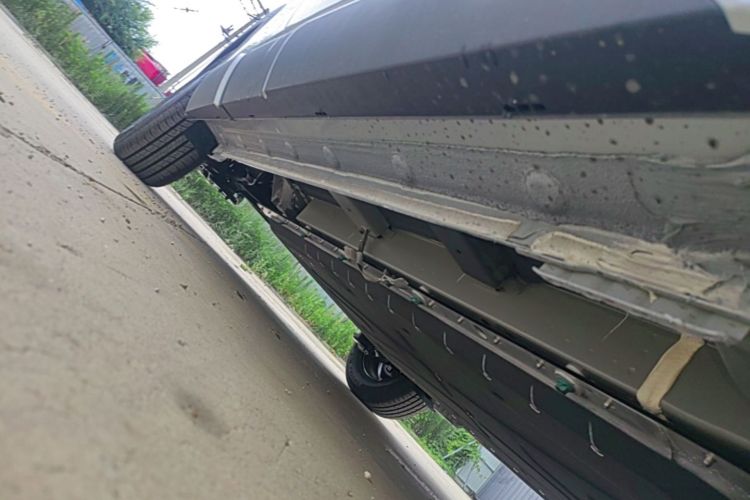 Used BYD Yuan UP 2025 Model 301KM Leading Version Right Side Sill