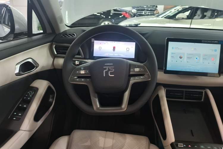 Used BYD Yuan UP 2025 Model 301KM Leading Version Steering Wheel