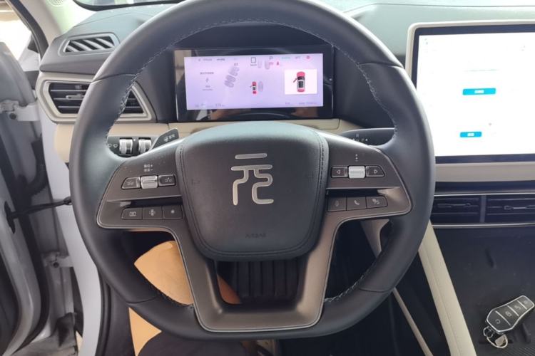 Used BYD Yuan UP 2025 Intelligent Driving Version 401 km Leading Edition Steering Wheel