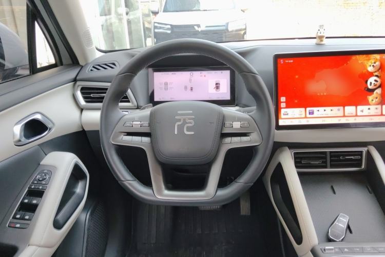 Used BYD Yuan UP 2025 Intelligent Driving Version 401 KM Dynamic Edition Steering Wheel