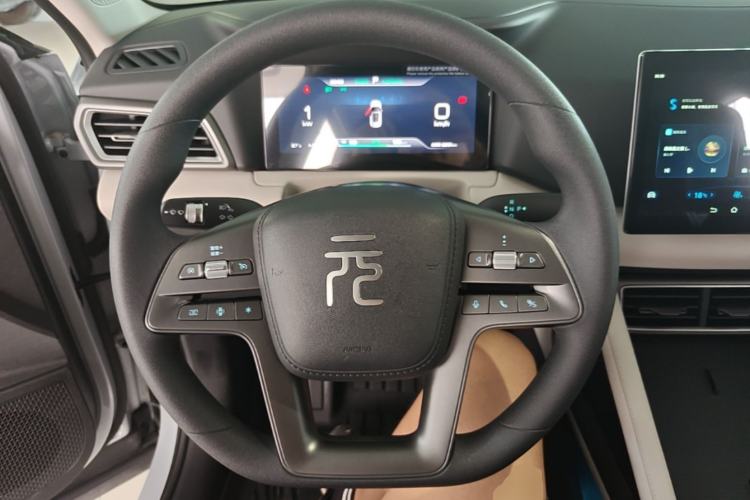 Used BYD Yuan UP 2025 Model 301KM Leading Version Steering Wheel