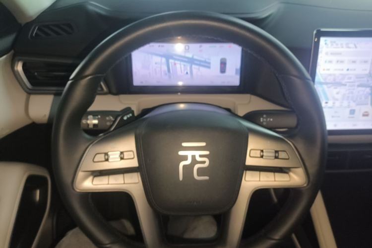 Used BYD Yuan UP 2025 Intelligent Driving Version 401 KM Dynamic Edition Steering Wheel