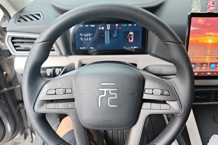 Used BYD Yuan UP 2025 Intelligent Driving Version 401 km Leading Edition Steering Wheel