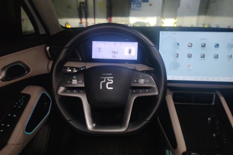 Used BYD Yuan UP 2025 Intelligent Driving Version 401 km Beyond-Range Edition Steering Wheel
