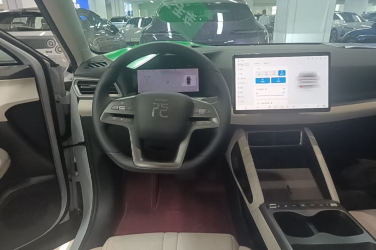 Used BYD Yuan UP 2025 Intelligent Driving Version 401 KM Dynamic Edition Steering Wheel