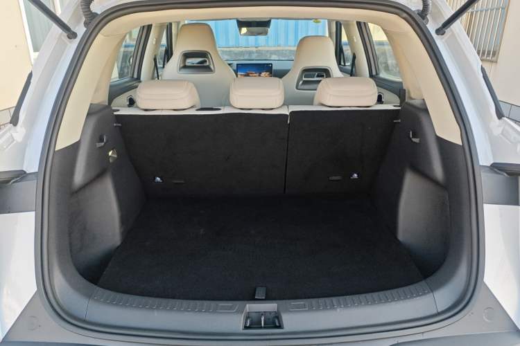 Used BYD Yuan UP 2025 Intelligent Driving Version 401 km Leading Edition Trunk