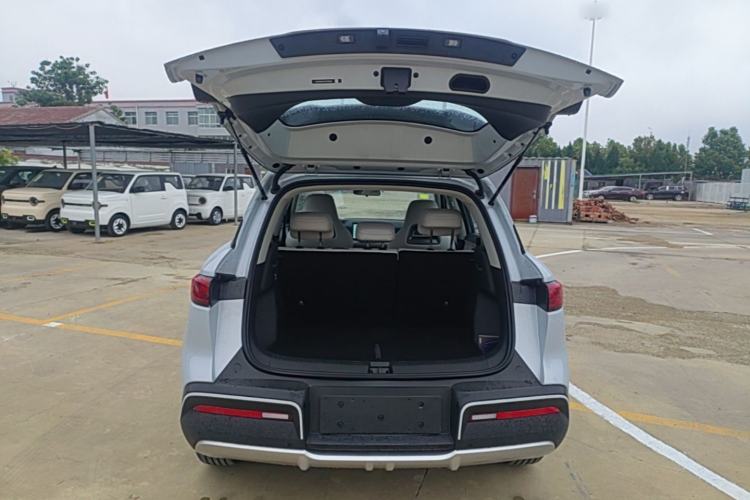 Used BYD Yuan UP 2025 Model 301KM Leading Version Trunk