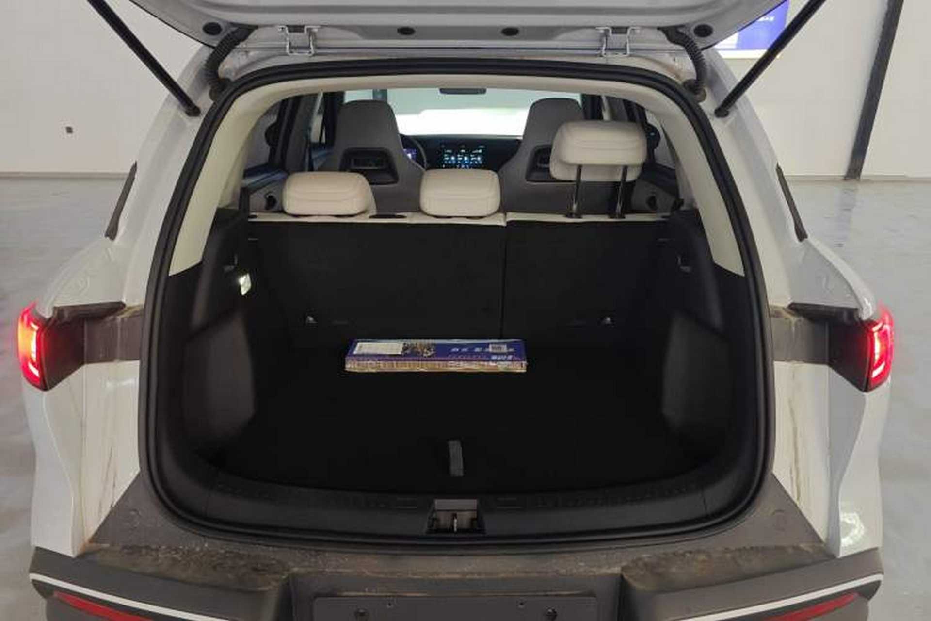 Used BYD Yuan UP 2025 Model 301KM Leading Version Trunk