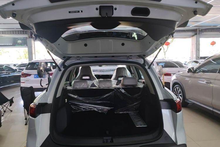 Used BYD Yuan UP 2025 Intelligent Driving Version 401 KM Dynamic Edition Trunk