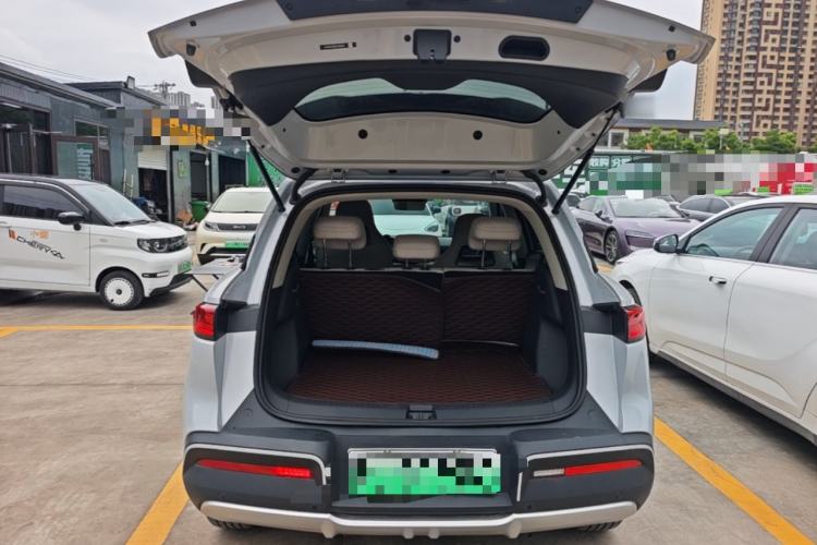 Used BYD Yuan UP 2025 Intelligent Driving Version 401 km Leading Edition Trunk