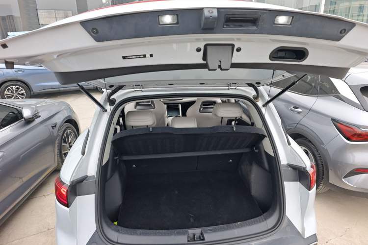 Used BYD Yuan UP 2025 Intelligent Driving Version 401 km Beyond-Range Edition Trunk