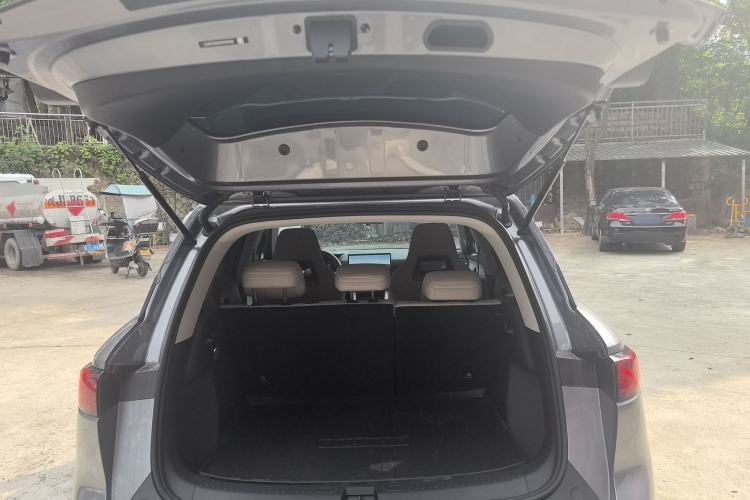 Used BYD Yuan UP 2025 Intelligent Driving Version 401 KM Dynamic Edition Trunk