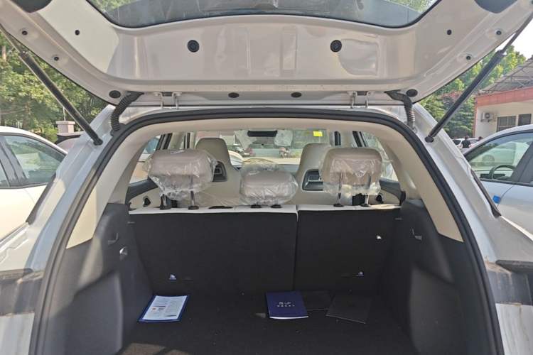 Used BYD Yuan UP 2025 Intelligent Driving Version 401 KM Dynamic Edition Trunk