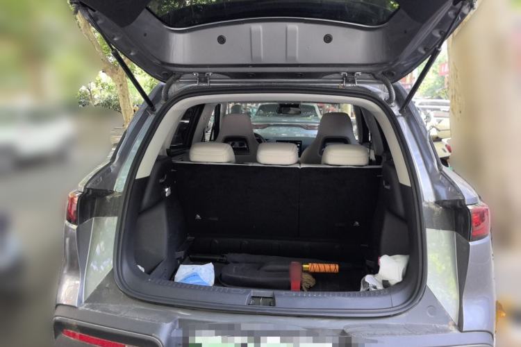 Used BYD Yuan UP 2025 Model 301KM Leading Version Trunk