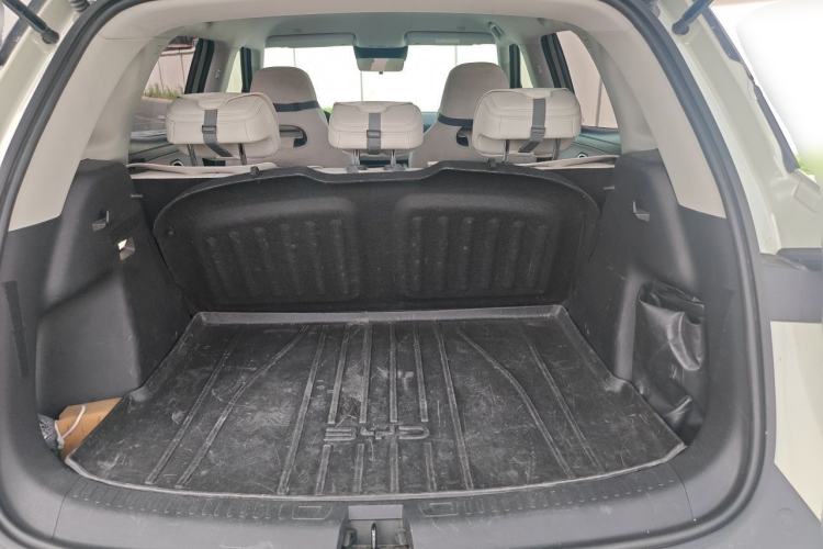 Used BYD Yuan UP 2025 Intelligent Driving Version 401 km Leading Edition Trunk