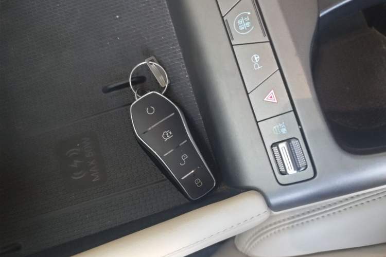 Used BYD Yuan UP 2025 Intelligent Driving Version 401 km Leading Edition Vehicle Key