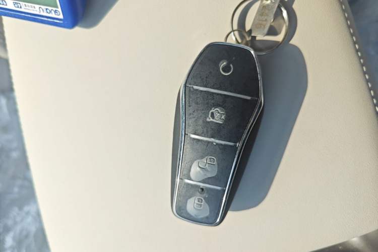 Used BYD Yuan UP 2025 Intelligent Driving Version 401 KM Dynamic Edition Vehicle Key
