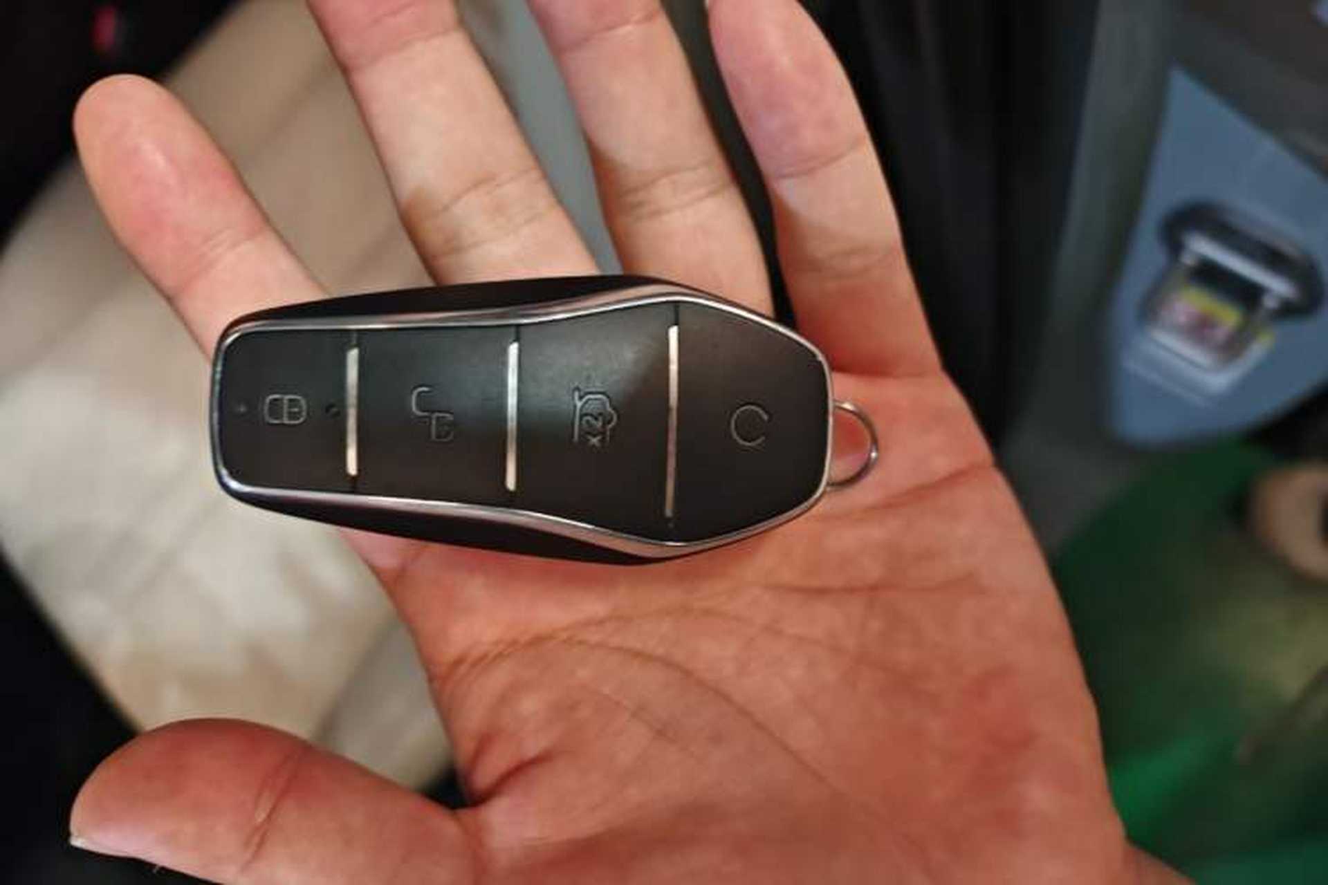 Used BYD Yuan UP 2025 Intelligent Driving Version 401 KM Dynamic Edition Vehicle Key