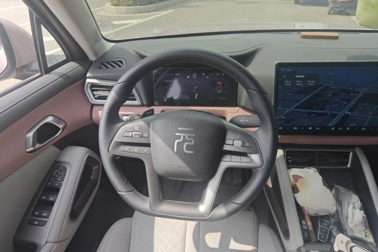 Used BYD Yuan UP 2025 Intelligent Driving Version 401 KM Dynamic Edition Steering Wheel