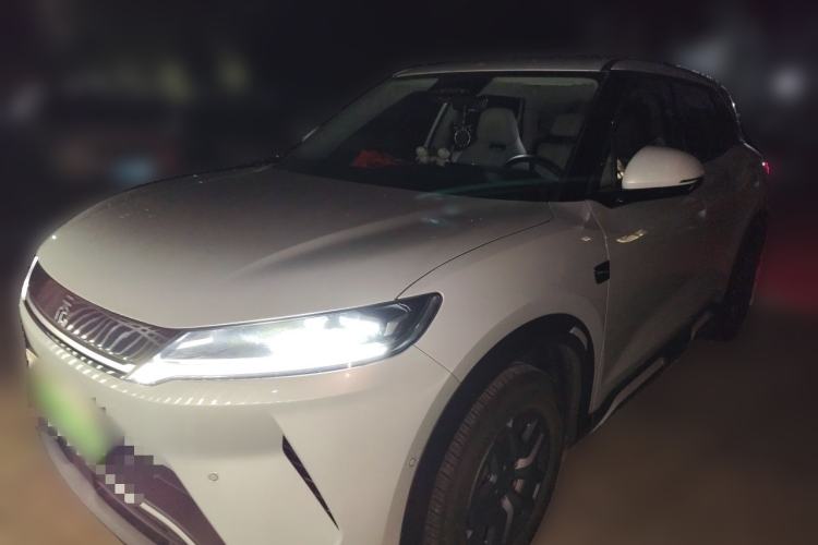 BYD Yuan UP 2025 Intelligent Driving Version 401 KM Dynamic Edition