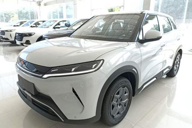 Used BYD Yuan UP 2025 Model 301KM Leading Version