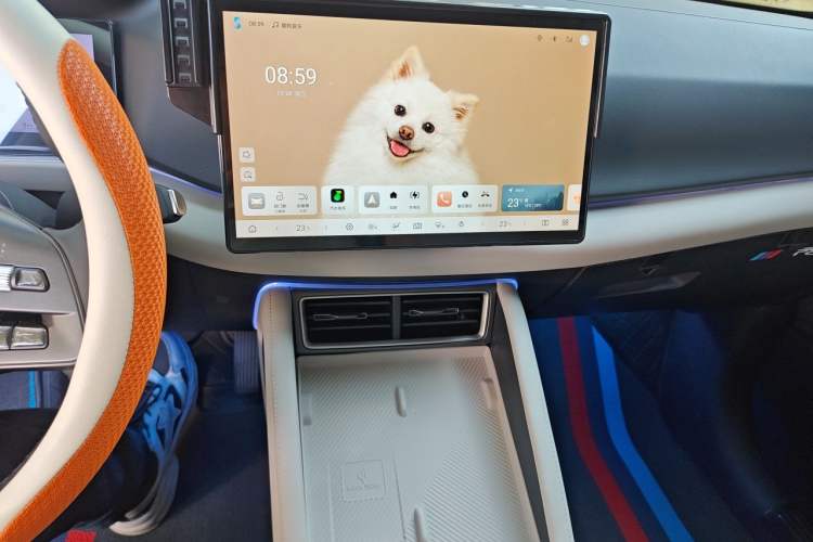 Used BYD Yuan UP 2025 Intelligent Driving Version 401 km Leading Edition Audio And AC Panel