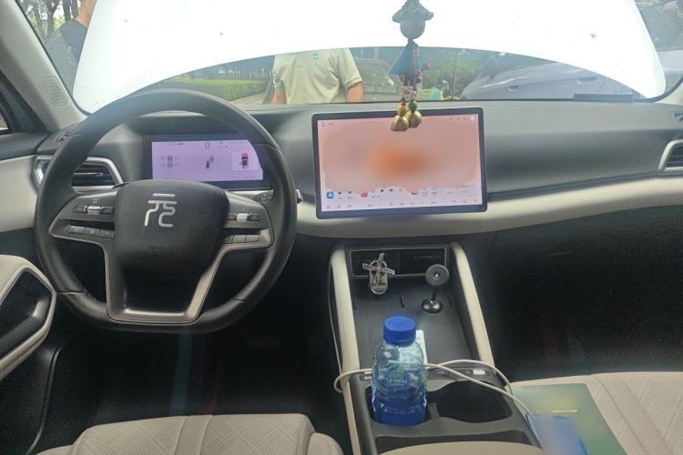 Used BYD Yuan UP 2025 Intelligent Driving Version 401 km Leading Edition Center Console