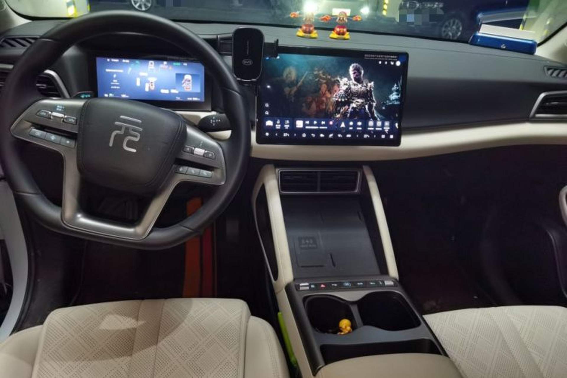 Used BYD Yuan UP 2025 Intelligent Driving Version 401 km Leading Edition Center Console