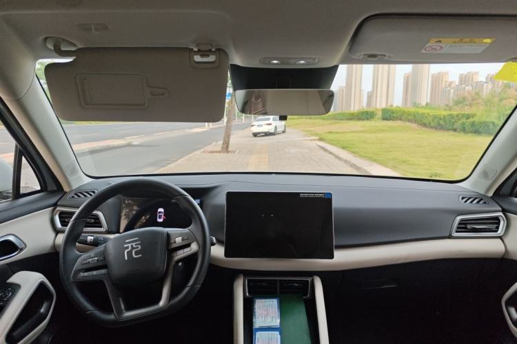 Used BYD Yuan UP 2025 Intelligent Driving Version 401 KM Dynamic Edition Center Console
