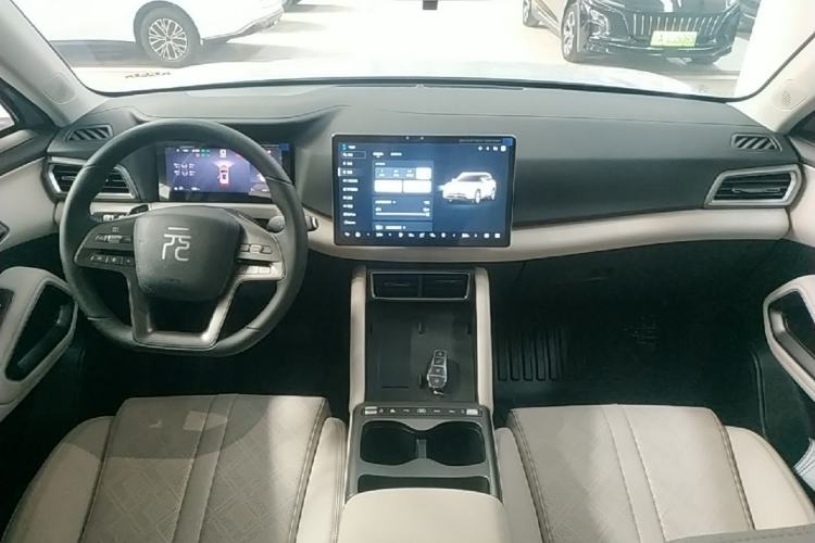 Used BYD Yuan UP 2025 Intelligent Driving Version 401 km Leading Edition Center Console