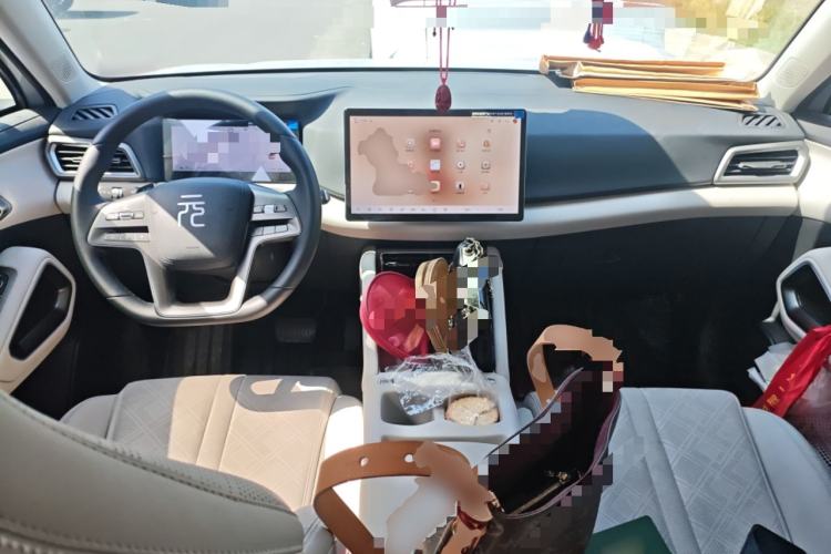 Used BYD Yuan UP 2025 Intelligent Driving Version 401 KM Dynamic Edition Center Console